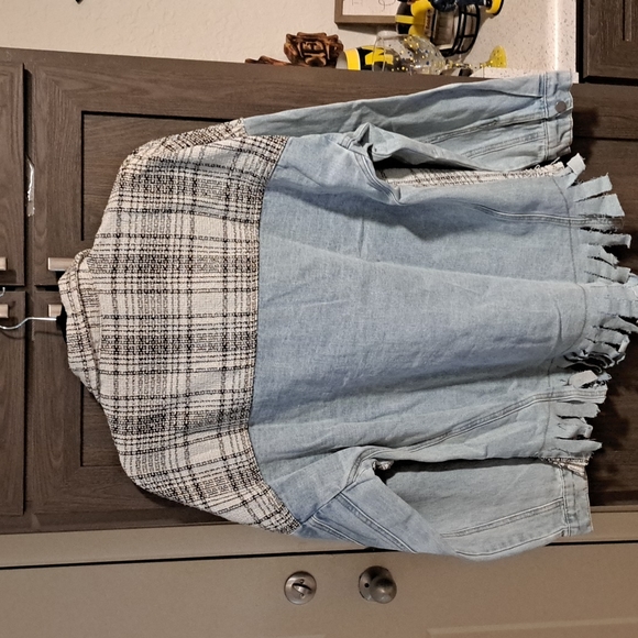 ❣️HP❣️New tweed denim fringe jacket - Picture 12 of 13